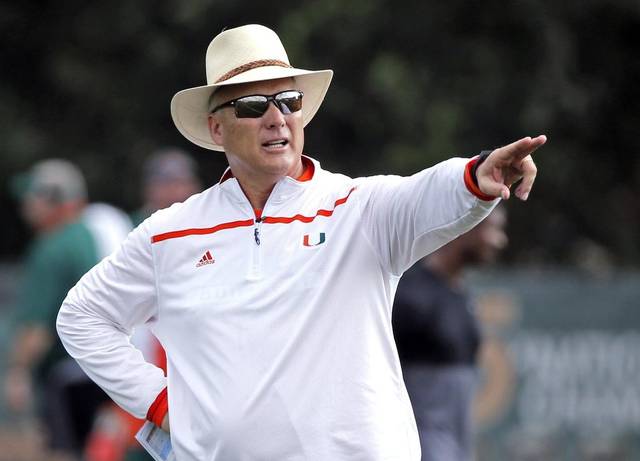 0393 um football spring tra